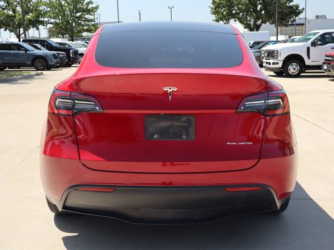 Used 2021 Tesla Model Y Long Range AWD/4WD image 3