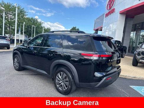 Used 2025 Nissan Pathfinder SV FWD image 5
