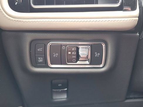 Used 2021 Lincoln Nautilus FWD w/ Equipment Group 101A image 25