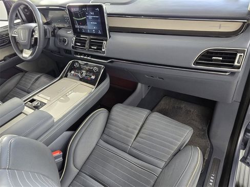Used 2018 Lincoln Navigator Black Label image 18