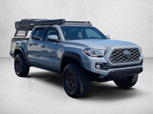 Used 2020 Toyota Tacoma TRD Off-Road w/ Technology Package AWD/4WD image 3