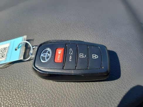 Certified 2025 Toyota Camry LE image 29