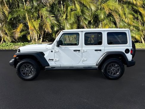 Used 2024 Jeep Wrangler Unlimited Sport AWD/4WD image 8