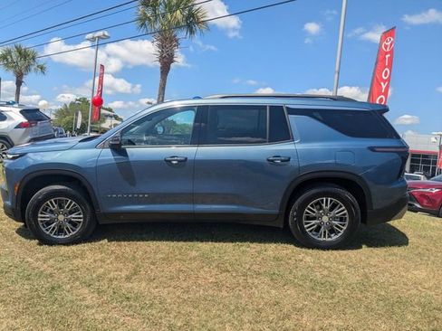 Used 2025 Chevrolet Traverse LT AWD/4WD image 6