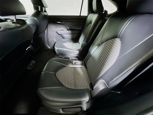 Certified 2022 Toyota Highlander XSE image 23