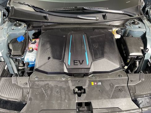 Certified 2024 Hyundai Ioniq 5 SE RWD image 10