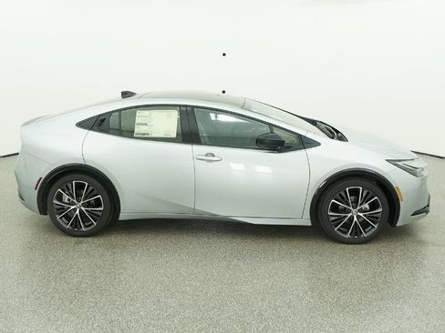 New 2026 Toyota Prius Limited FWD image 31