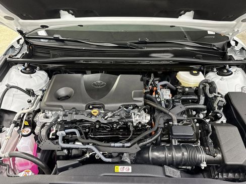 Used 2025 Toyota Camry XSE image 33