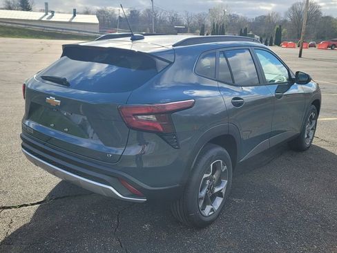 New 2026 Chevrolet Trax LT image 12