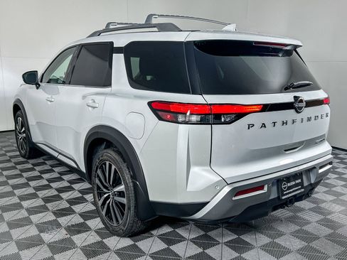 Certified 2025 Nissan Pathfinder Platinum w/ Cargo Package image 6