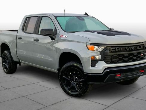 Used 2025 Chevrolet Silverado 1500 Custom Trail Boss image 2