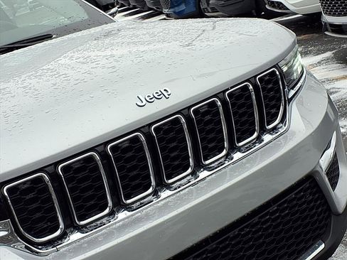 Used 2024 Jeep Grand Cherokee Limited 4xe image 28