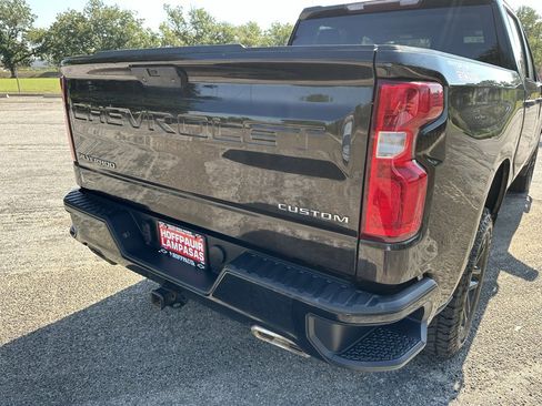 Used 2020 Chevrolet Silverado 1500 Custom Trail Boss w/ Custom Convenience Package image 8
