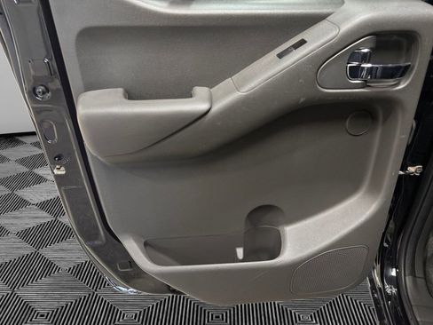 Used 2018 Nissan Frontier S AWD/4WD image 18