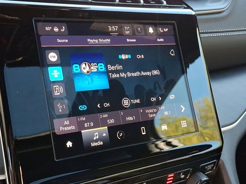 New 2025 Jeep Grand Cherokee Altitude image 11