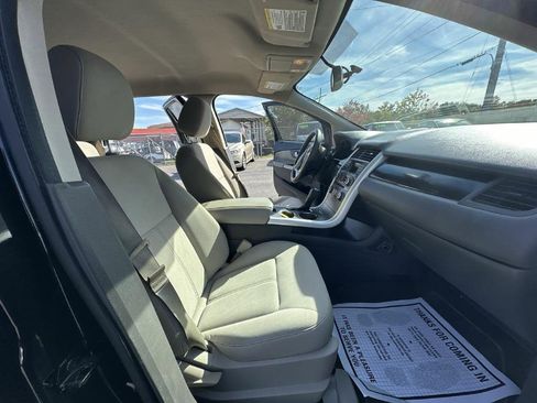Used 2013 Ford Edge SE image 16