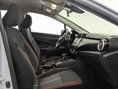 Used 2024 Nissan Versa SR image 22