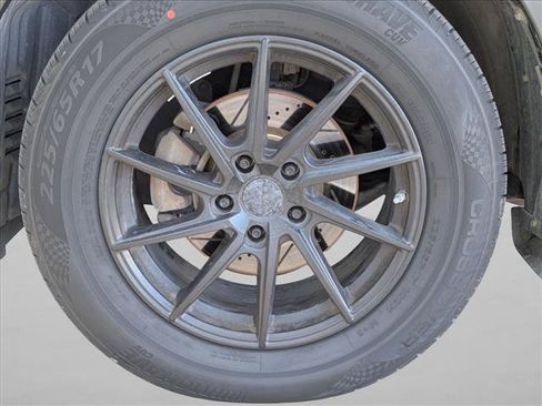 Used 2015 Toyota RAV4 XLE AWD/4WD image 9