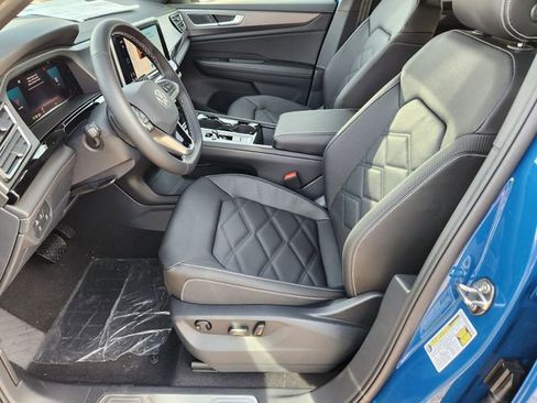 New 2026 Volkswagen Atlas Cross Sport SE image 11