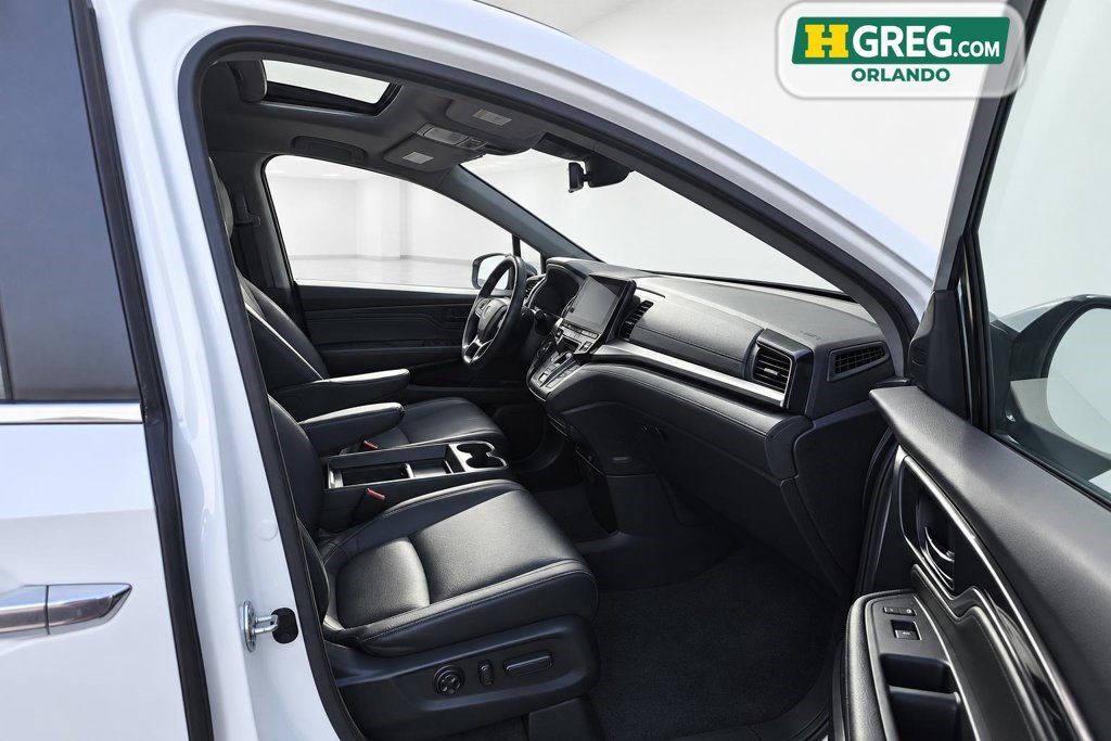 Used 2023 Honda Odyssey Touring image 11
