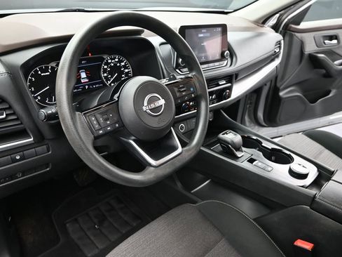 Used 2023 Nissan Rogue SV image 17