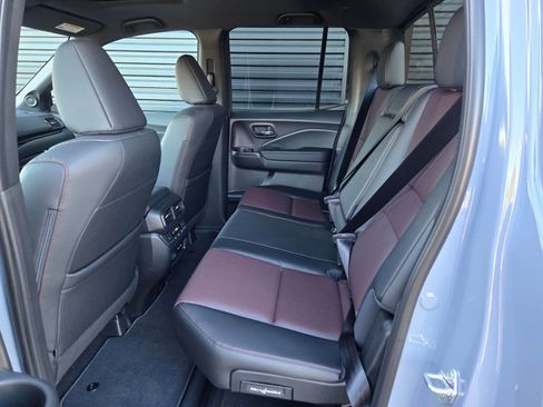 New 2026 Honda Ridgeline Black Edition image 10