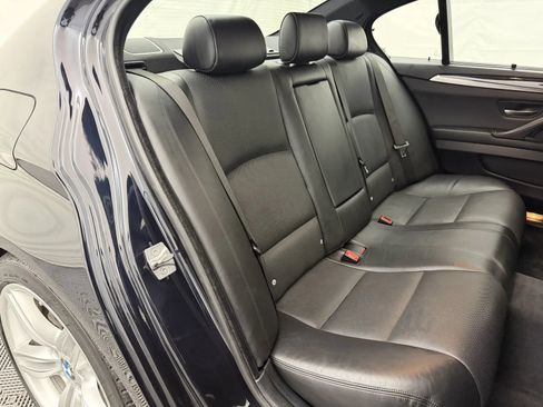 Used 2011 BMW 550i xDrive Sedan AWD/4WD image 33