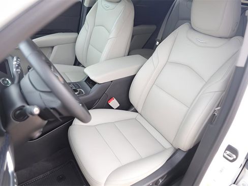 Certified 2023 Cadillac XT4 Premium Luxury w/ Technology Package image 7