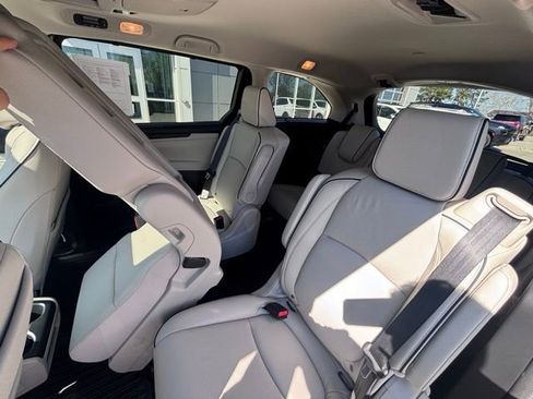 Used 2026 Honda Odyssey Touring image 31