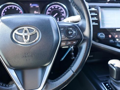 Used 2020 Toyota Camry SE image 15