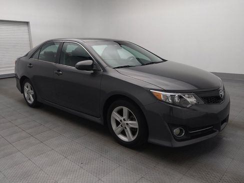 Used 2013 Toyota Camry SE FWD image 11