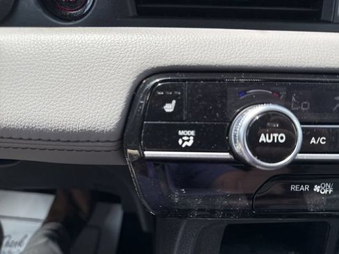 Used 2023 Honda Pilot Touring image 43