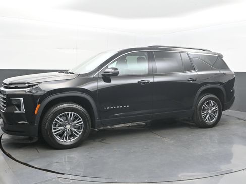 Certified 2026 Chevrolet Traverse LT FWD image 5