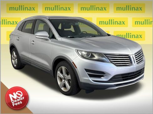 Used 2015 Lincoln MKC FWD image 1