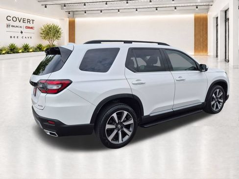 Used 2024 Honda Pilot Elite image 11