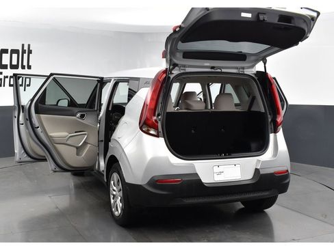 Used 2020 Kia Soul LX FWD image 27