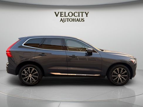 Used 2019 Volvo XC60 T5 Inscription w/ Protection Package AWD/4WD image 3