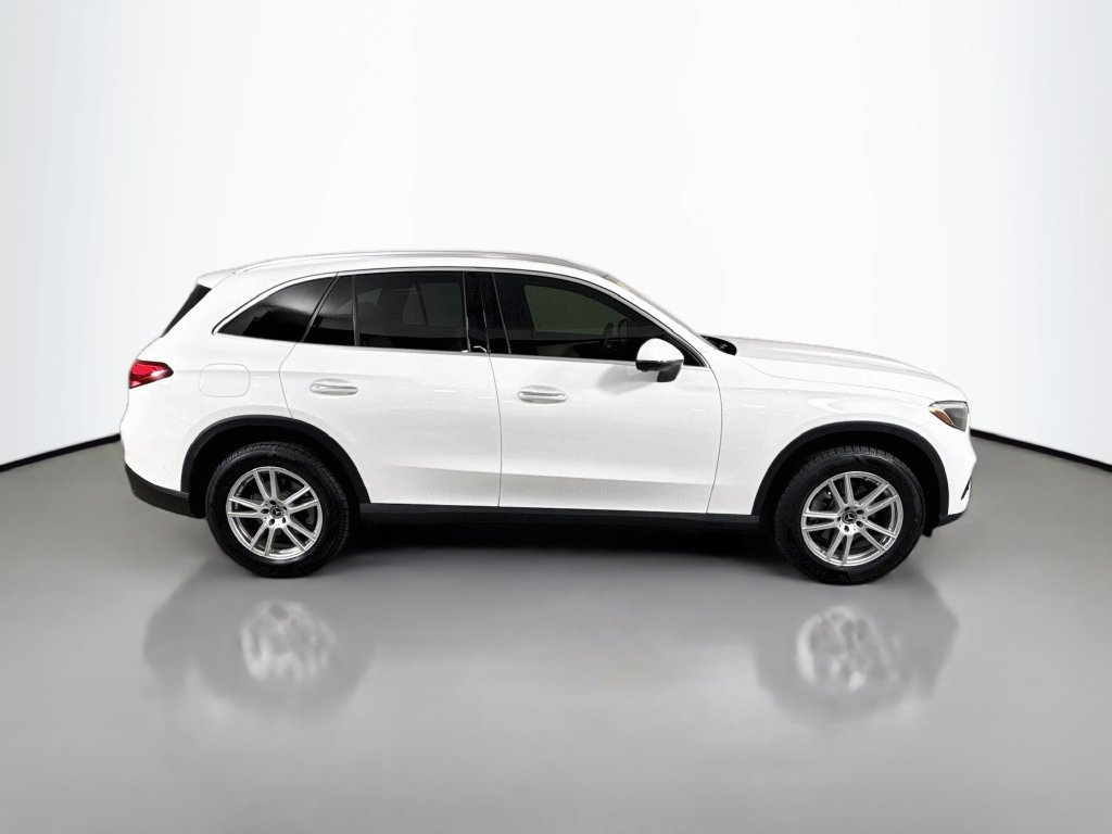 Used 2023 Mercedes-Benz GLC 300 4MATIC image 4