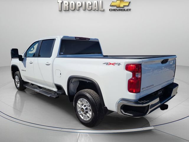 Used 2025 Chevrolet Silverado 2500 LT w/ Convenience Package AWD/4WD image 4