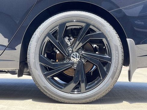 New 2025 Volkswagen Jetta SE image 11