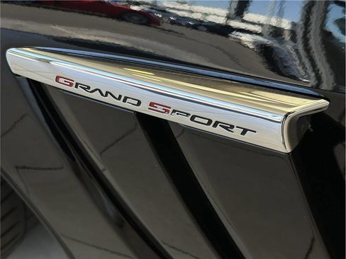 Used 2011 Chevrolet Corvette Grand Sport w/ Preferred Equipment Group RWD image 9