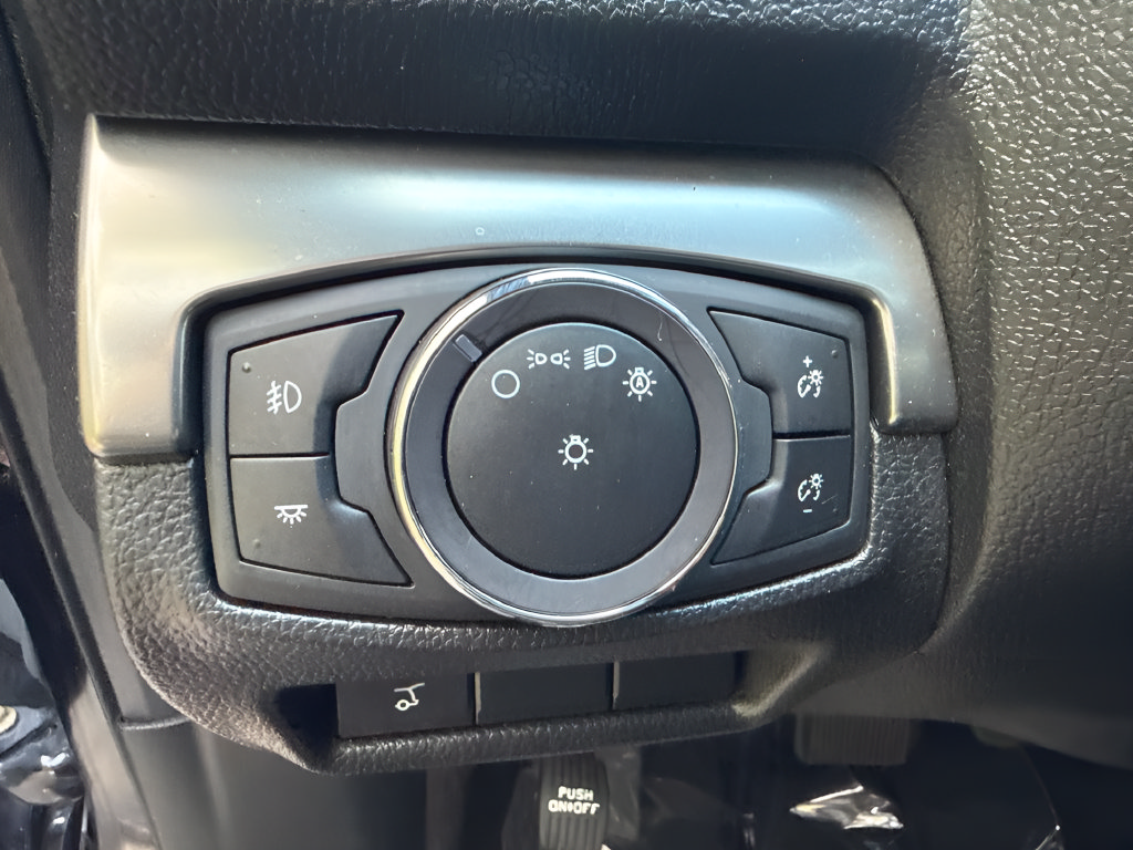 Used 2019 Ford Explorer XLT w/ Equipment Group 202A AWD/4WD image 27