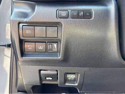 Used 2025 Lexus IS 500 w/ Accessory Package RWD image 30