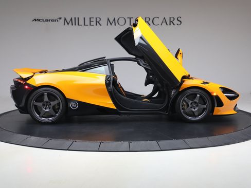 Used 2021 McLaren 720S RWD image 18