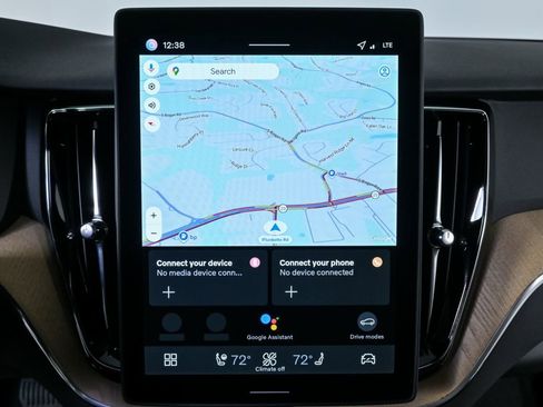 New 2026 Volvo XC60 B5 Core w/ Climate Package image 14