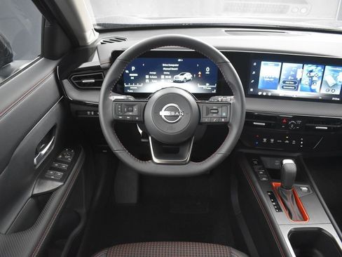 New 2026 Nissan Kicks SR w/ Illumination Package image 13