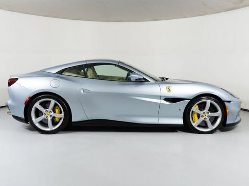 Used 2022 Ferrari Portofino M RWD image 20