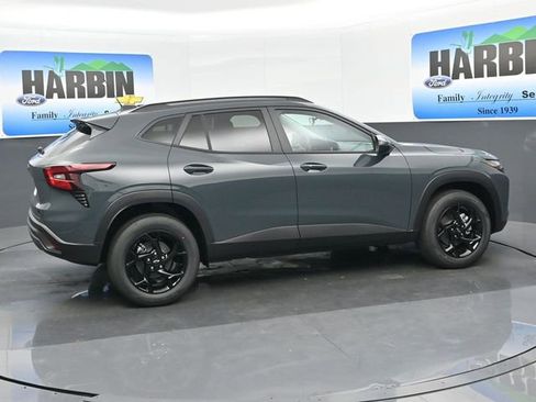 New 2026 Chevrolet Trax LT w/ Driver Confidence Package FWD image 6