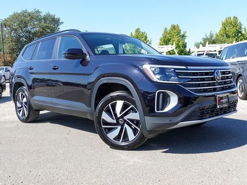 New 2026 Volkswagen Atlas SE FWD image 3