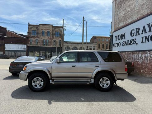 Used 2002 Toyota 4Runner SR5 image 5